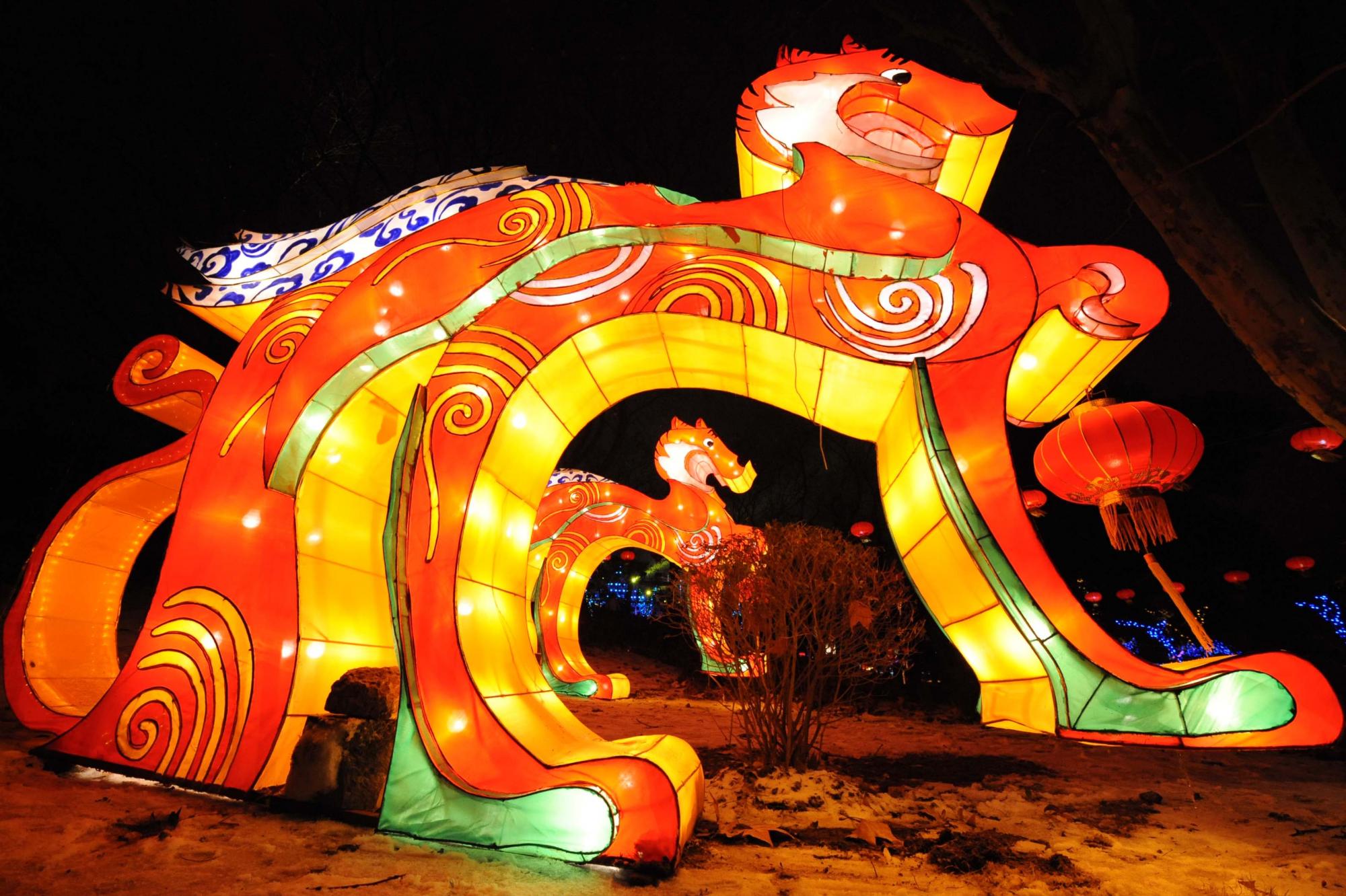 Chinese mainland, Taiwan hold 1st joint lantern fair in Nanjing