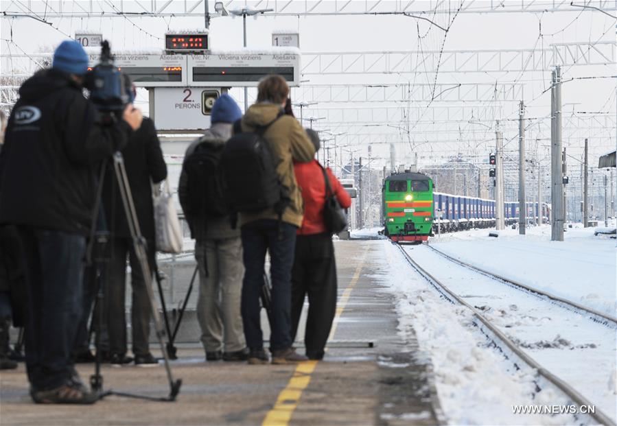 1st trans-Eurasia container train linking China, Latvia arrives in Riga