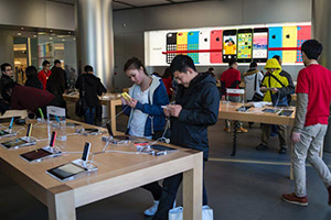 Apple to launch China promotion sale