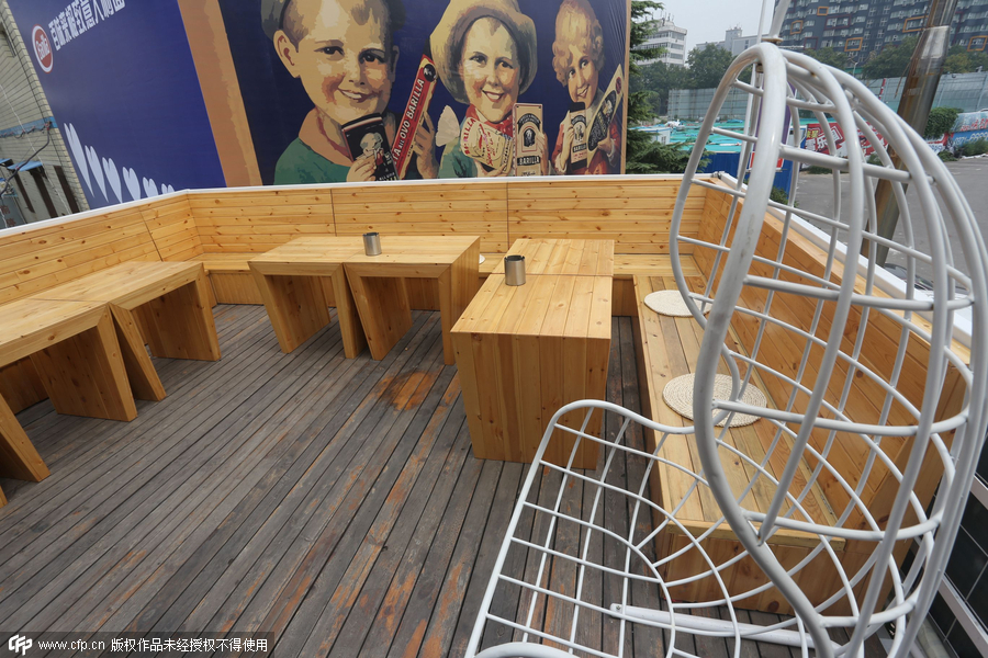 Containers converted into restaurant in Zhengzhou