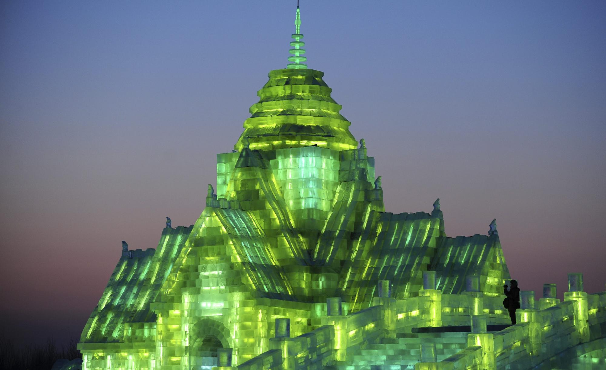 The wonderland of Harbin's Ice and Snow World