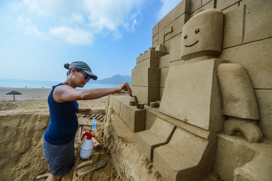 Sand sculptures in Zhejiang to welcome the upcoming G20 Summit