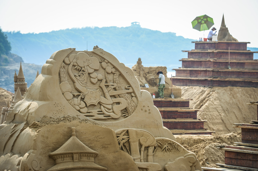 Sand sculptures in Zhejiang to welcome the upcoming G20 Summit