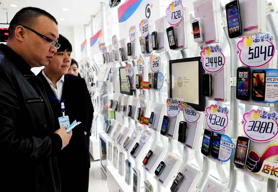 Smartphone market a 'battlefield'