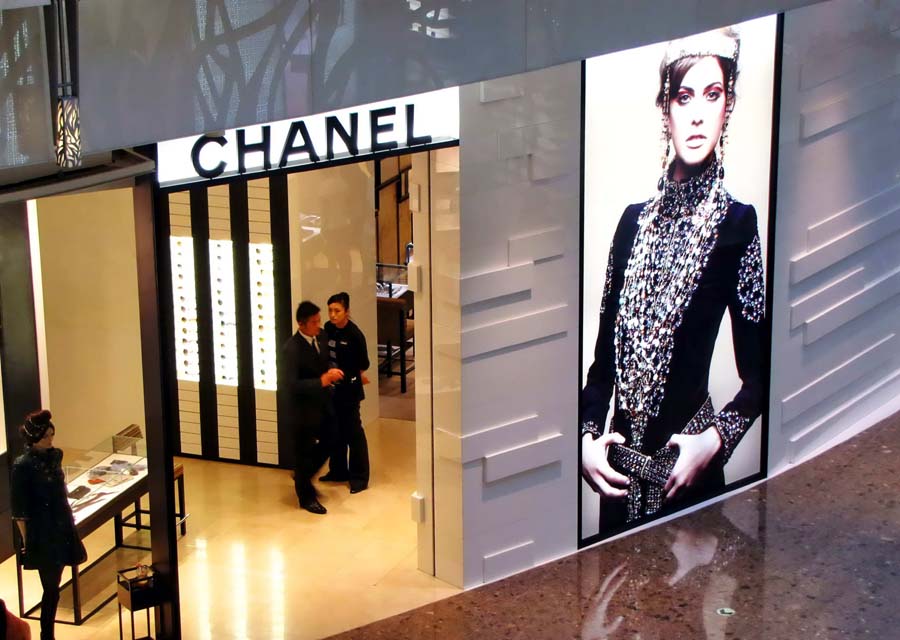 Top 10 brands that win rich women's hearts