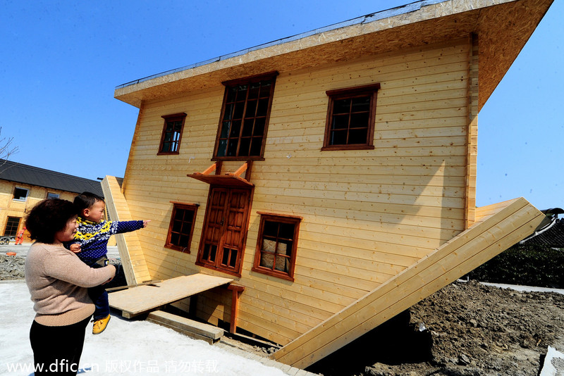 Upside down house top attraction