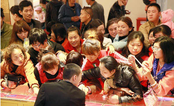 Gold loses shine for Chinese <EM>dama</EM>