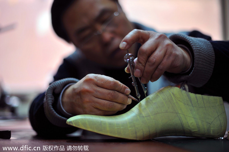 Tailor-made shoes back in fashion