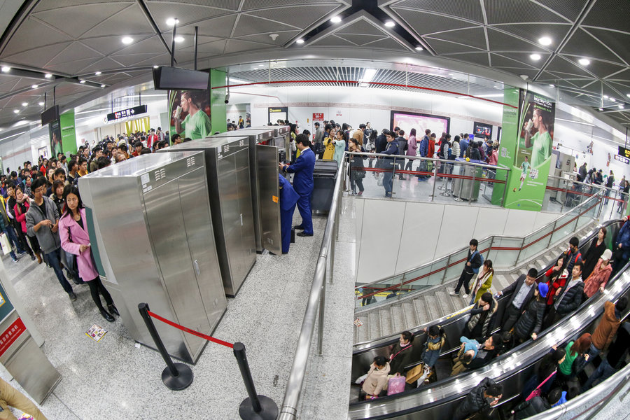 Closer look at Henan's 1st subway