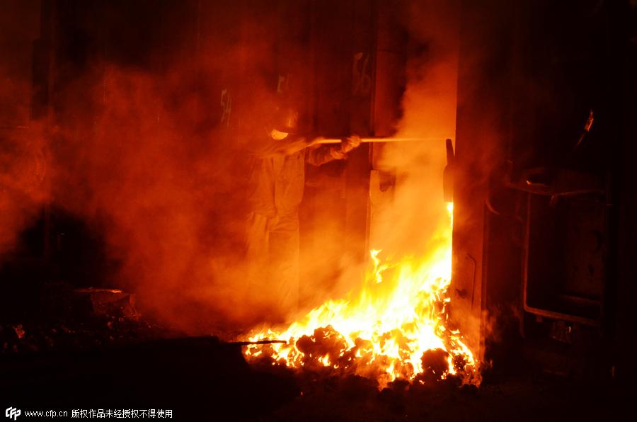 The dual life of a coke oven cleaner in Henan