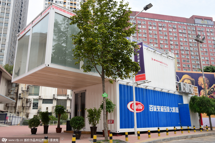 Containers converted into restaurant in Zhengzhou