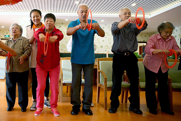 China encourages combination of healthcare, eldercare services