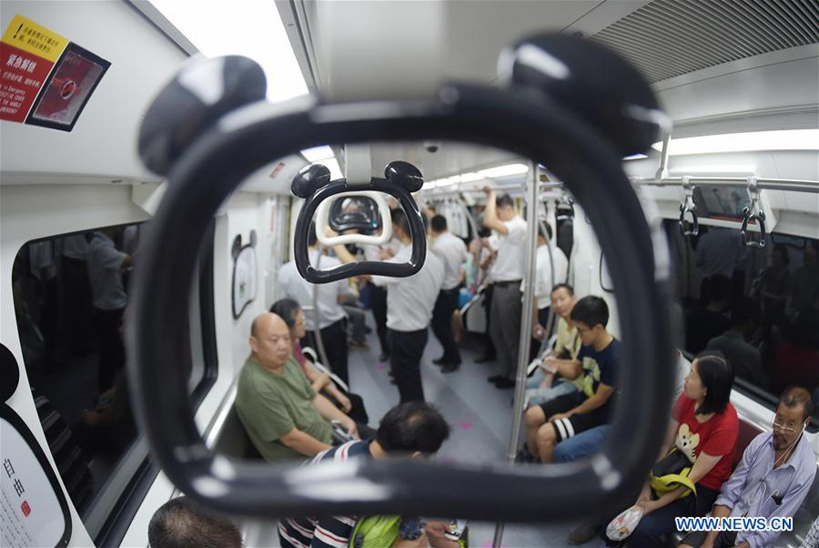 Panda-themed subway train put into use in Chengdu