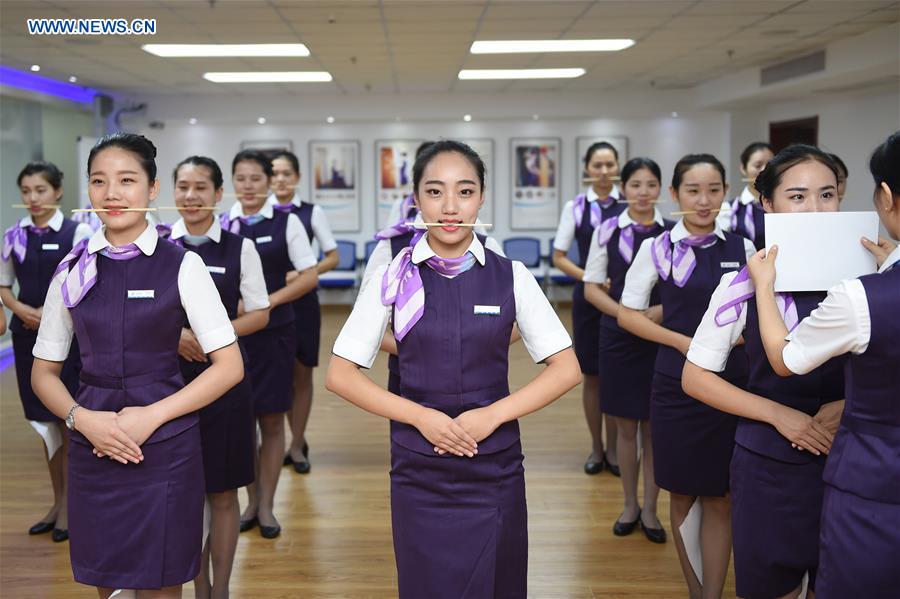 Crew members of bullet trains in E China prepare for G20 Summit