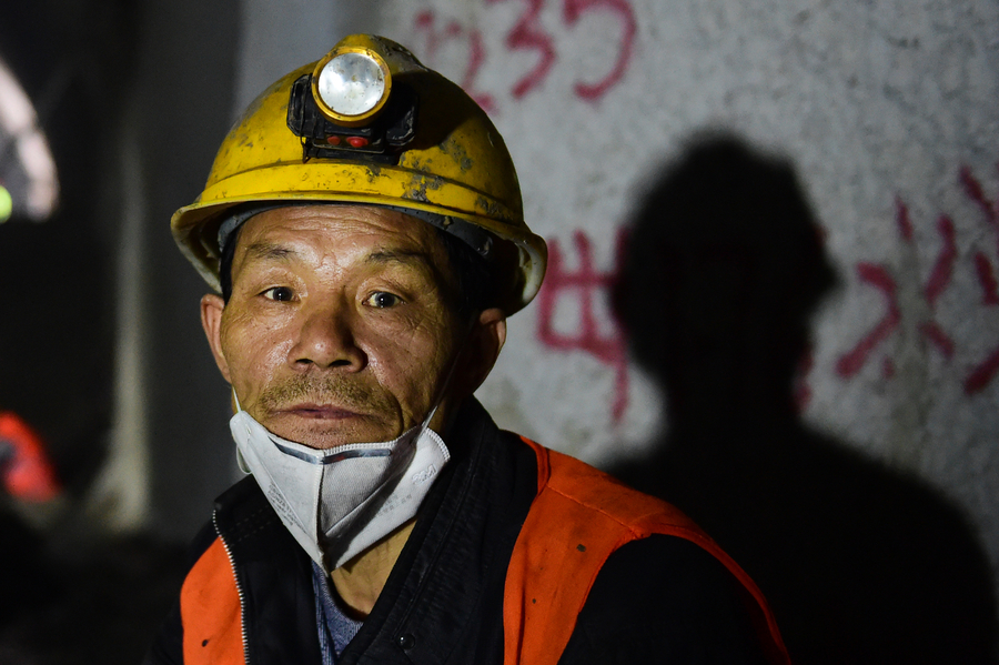 China's first undersea subway tunnel taking shape