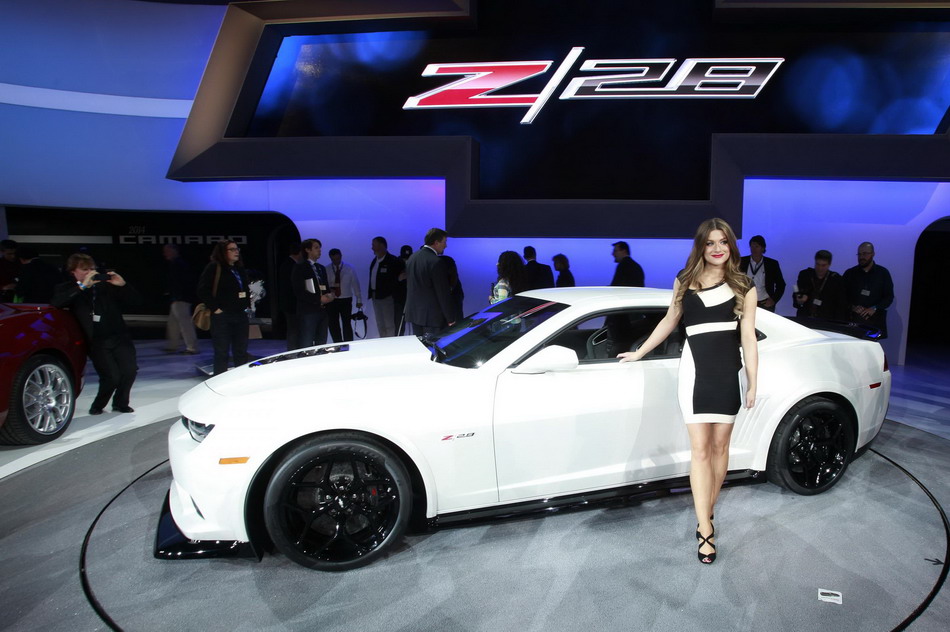 Photos: Sports cars shine at New York auto show