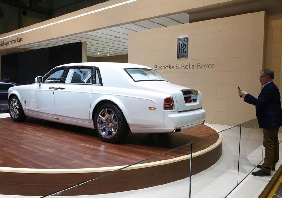 Chinese hand-dyed silk used in Rolls-Royce in Geneva