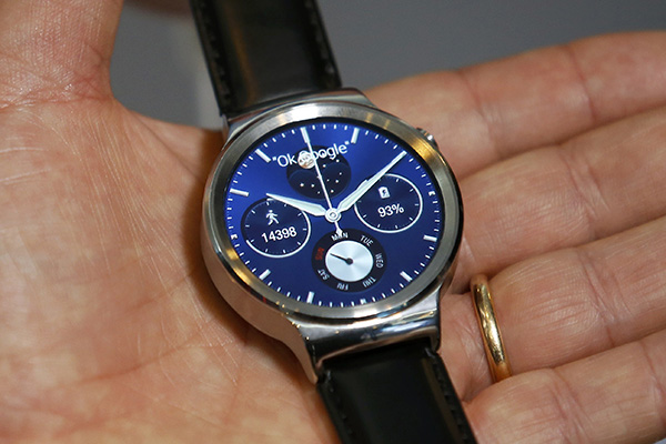 Huawei watch finally makes global debut