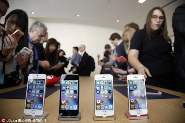 Apple extends product lineup with smaller smartphones, tablets