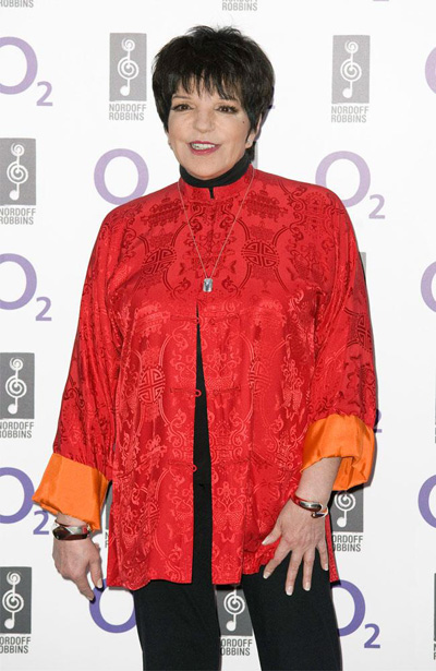 Liza Minnelli wants an older man