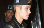 Bieber apologizes for late UK show