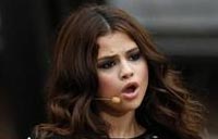 Selena Gomez enjoying single life