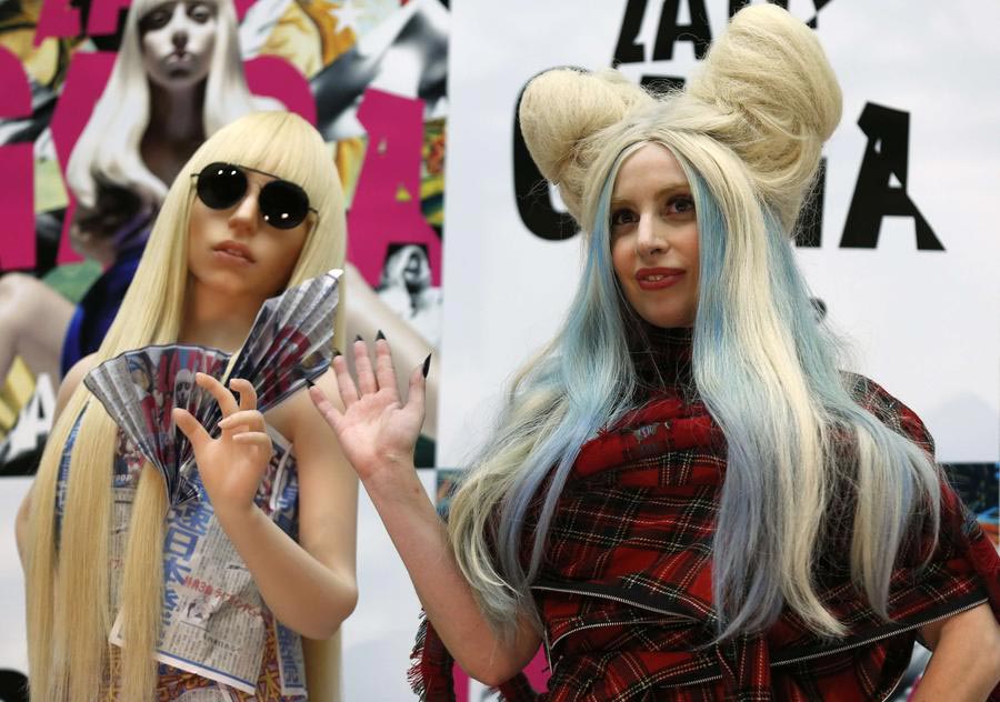 Lady Gaga promotes 'Artpop' in Tokyo