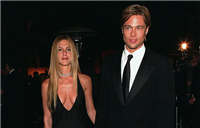 Jennifer Aniston blames fiancé for weight gain