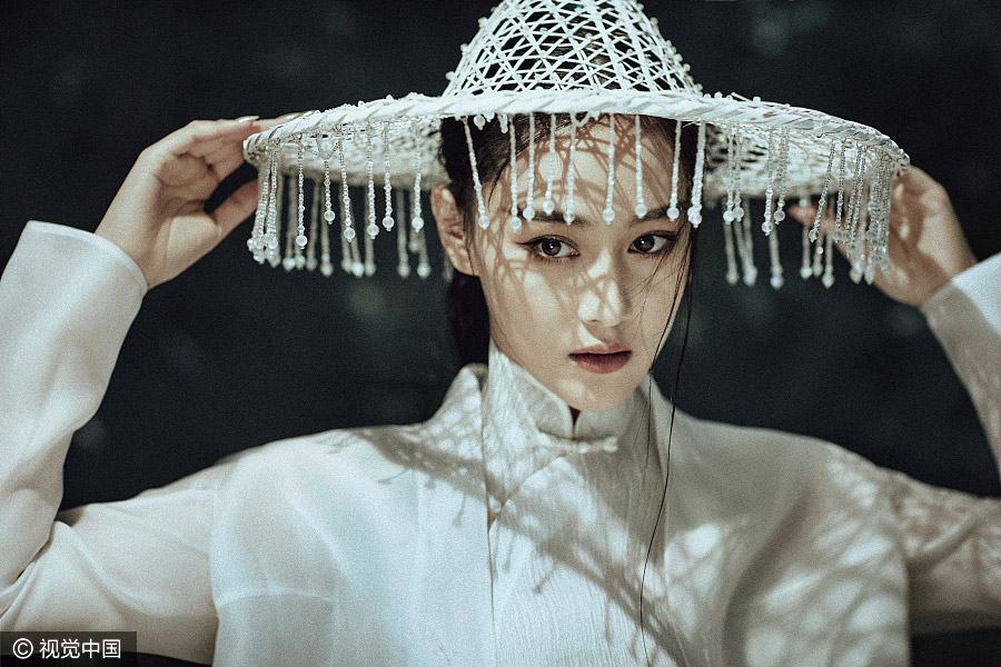 Actress Zhang Xinyu shoots for fashion photos