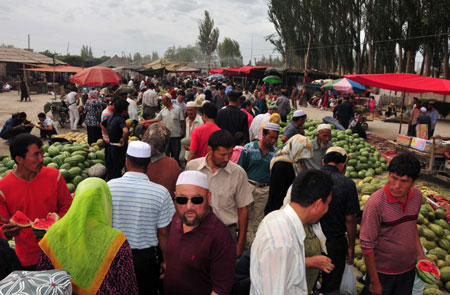 Main retailers resume business in Xinjiang