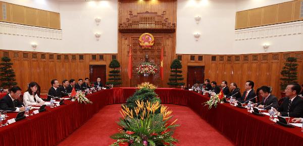 Chinese premier meets Vietnamese PM on ties