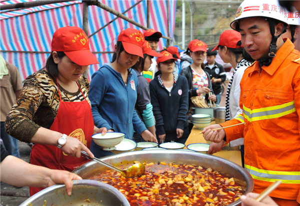 Caring volunteers who helped those in need