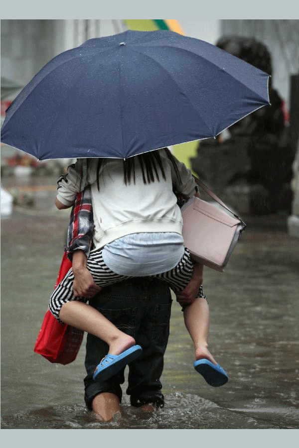 Red alert for torrential rain issued in Guiyang