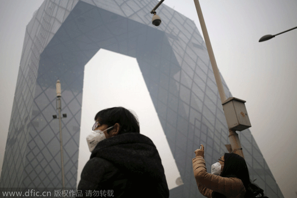 Smog stages Beijing comeback following APEC week