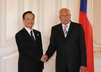 Chinese premier calls for closer ties with Czech