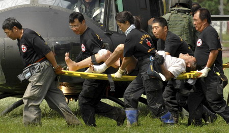 Nearly 1,000 found alive in Taiwan after typhoon