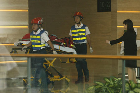 6 Hong Kong workers die in elevator shaft fall