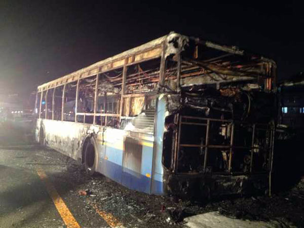 At least 20 dead in E China bus fire