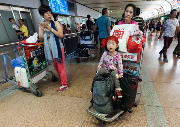 Jeju-stranded liner returns to China