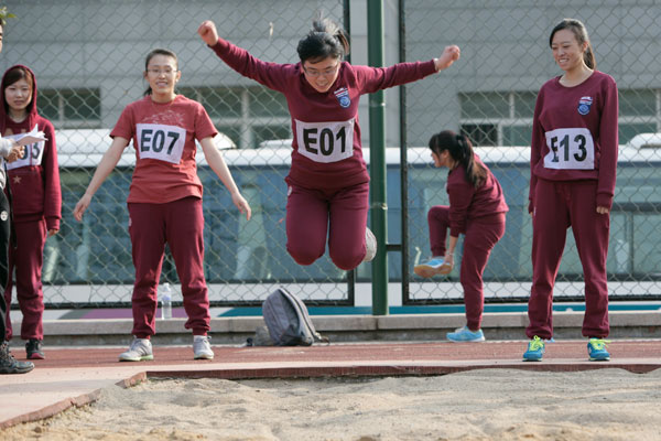 Women fight to become China's next oceanauts