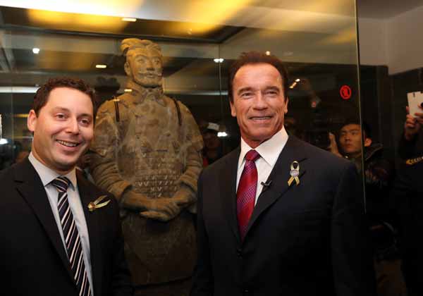 Schwarzenegger visits Terracotta Warriors