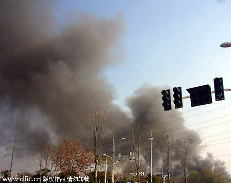 Girl missing amid fire in E China