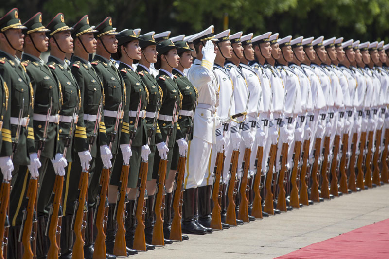 PLA Honor Guard debuts female members