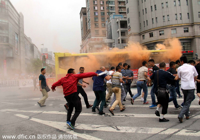 Anti-terrorism drill held in E China