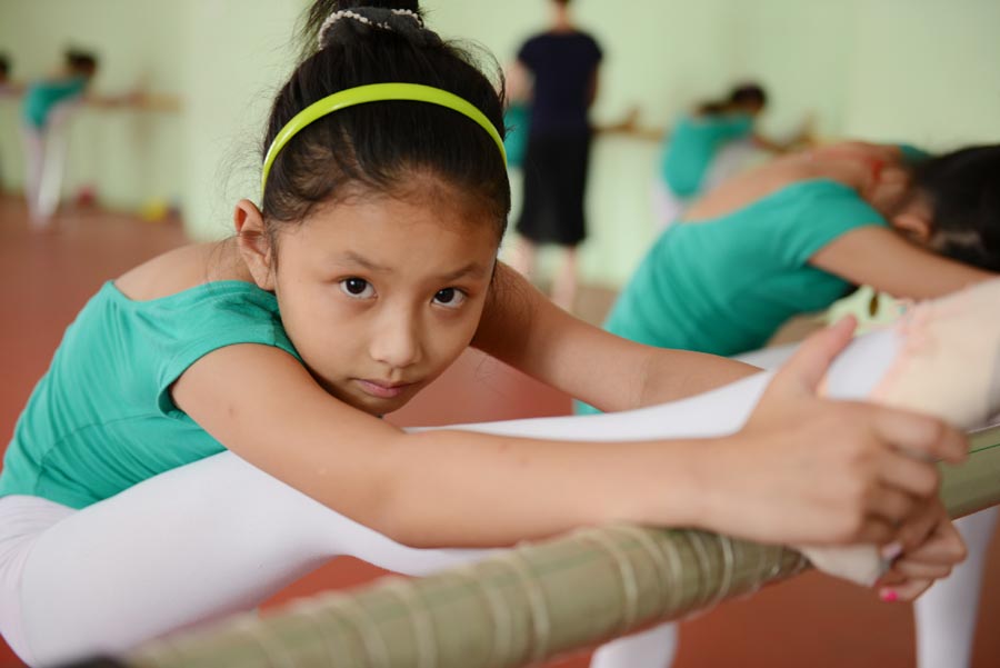 Kids dance into summer vacation