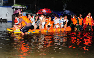 Red alert for torrential rain issued in Guiyang