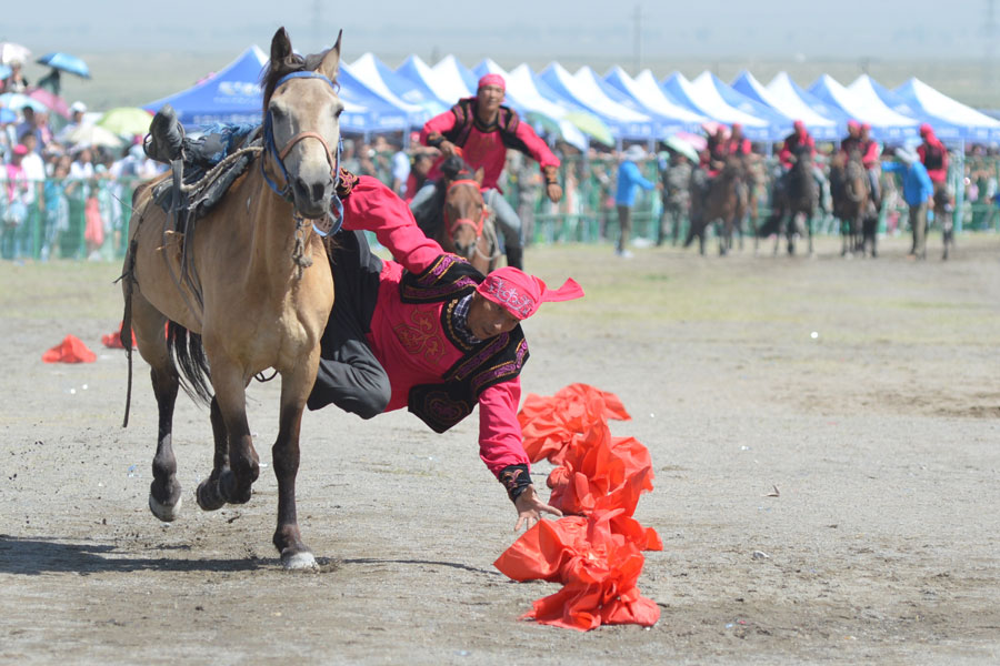 Herdsmen celebrate 60th birthday of Barkol