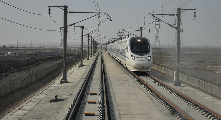 CRH5 bullet train makes trial run in NW China