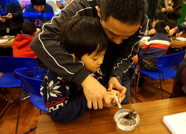 Science study trips and experiment kits gain popularity in China