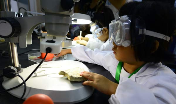 Science study trips and experiment kits gain popularity in China